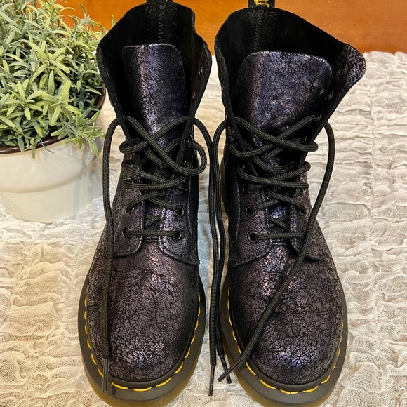 Dr. Doc Martens Iridescent Metallic Combat Boots Rainbow Suede Lace Up Pascal - Picture 2 of 8